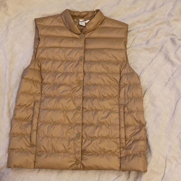 H&m Down Feather Vest . Size Xs. New. No Tags . - Picture 3 of 8